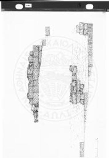 Τα ερείπια του πώρινου ταφικού περιβόλου του Ιεροκλέους μετά την ανασκαφή του. Πρόσθια και πλάγια όψη.