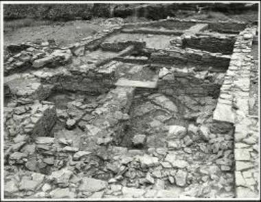 Η οικία D27-D6-D7-D8 προς το τέλος της ανασκαφικής περιόδου του 1971. Άποψις από Δυσμών.