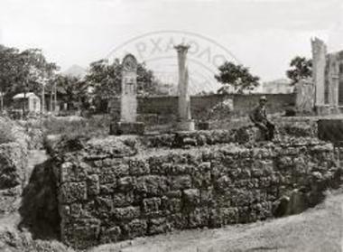 Ταφικός περίβολος.