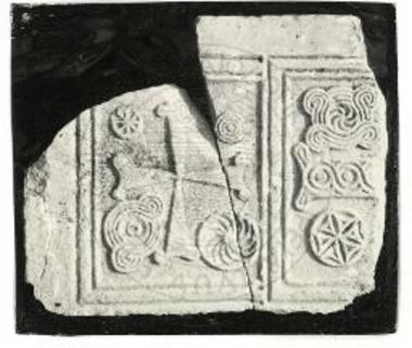 Τεμάχιον πλακός σαρκοφάγου.