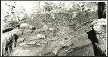 Άποψη της γενομένης δοκιμαστικής τομής από Ανατολών.