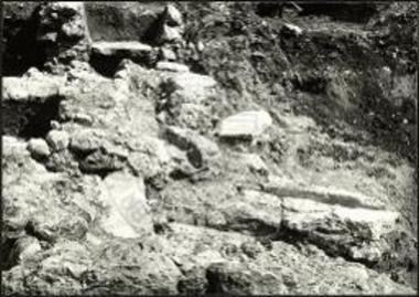 Βασιλική Γλυκέος. Συστήματα οχετών και δεξαμεναί (από Ν.).