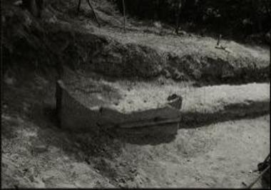 Αγ. Χαράλαμπος Μαρωνείας. Λάρνακα του 11ου-12ου αι. μ.Χ.