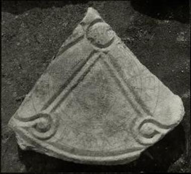 Αγ. Χαράλαμπος Μαρωνείας. Τμήμα θωρακίου.