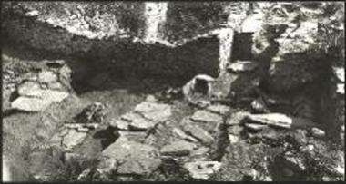 Ο νάρθηκας της βασιλικής.