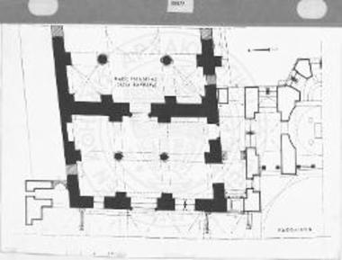 Λεπτομέρεια του ΒΑ. χώρου του καθολικού, όστις κατά την αρχικήν κατασκευήν του καθολικού κατέλαβε την νότιαν πλευράν του νάρθηκος τουναού της Παναγίας (Αγίας Βαρβάρας)· έφερε πέντε ανοίγματα και ήτο ανοικτή στοά (ελευθέρα δίοδος - διαβατικόν).