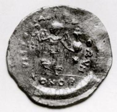 Βασιλική Αρχιερέως Πέτρου. Ο οπισθότυπος του νομίσματος του Ιουστινιανού.