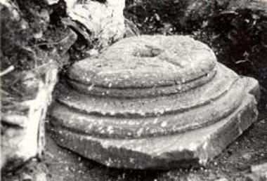 Column base