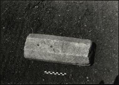 Αγ. Χαράλαμπος Μαρωνείας. Τμήμα οκταγωνικού κιονίσκου.