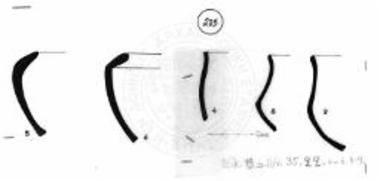 Στεφάνες άωτων φιαλών και τμήματα κυπέλλων.