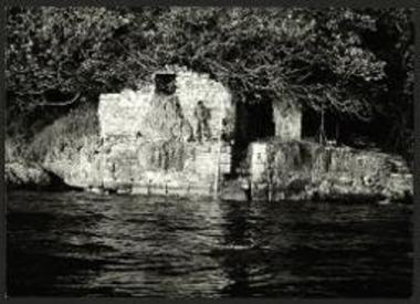 Το κλασικό τείχος όπως φαίνεται από τη θάλασσα.