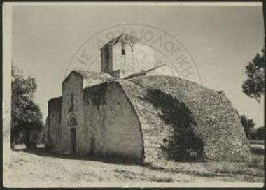 Άποψις του παρά τα Μέγαρα ναού του Σωτήρος.