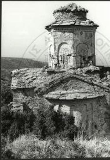 Δολοί, Άγία. Παρασκευή: άποψη του ναού από ανατολικά.