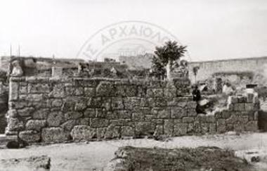 Ταφικός περίβολος.