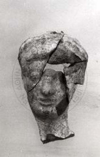 Tomb Σ/17. Female clay protome no. 10560.