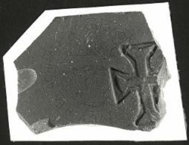(EN) The Roman Pottery. Isthmus TR2 tr1 (3). Floor fr. with stamped decoration (76.675).