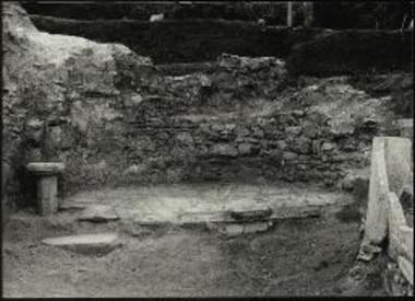 Αγ. Χαράλαμπος Μαρωνείας. Άποψη της κόγχης του διακονικού.