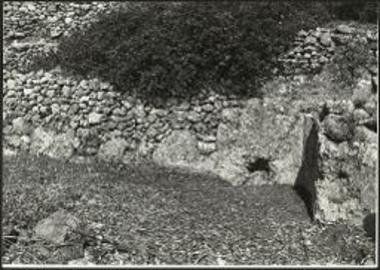 Λαξευτή κατασκευή Λ2 μετά τον καθαρισμό.