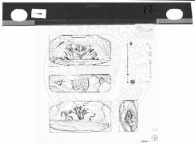 Όψεις και κάτοψη βάσης τριών μαρμάρινων επιτυμβίων αγγείων από τον μεγάλο κυκλικό περίβολο της νότιας οδού.