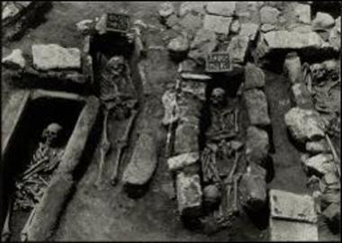 Τάφοι μεσοβυζαντινών χρόνων