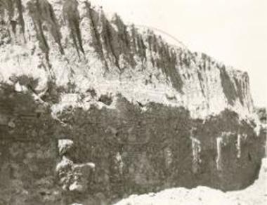 Retaining wall