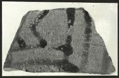 (EN) The Late Geometric and Archaic Pottery. Isthmus TR2 tr1 (1). Wall fragment (76.296). Kotyle (?).