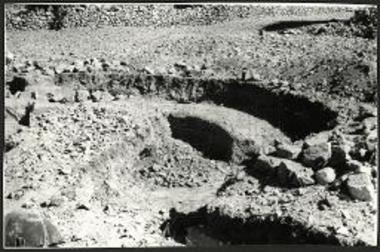 Η αψίς του ιερού της βασιλικής κατά την διάρκειαν της ανασκαφής.