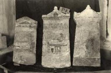 Ταφική στήλη.