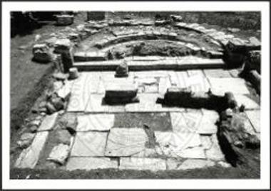 Άποψη του ιερού της πρωτοβυζαντινής Βασιλικής.