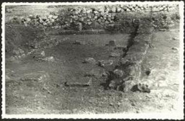 Το δωμάτιον Κ της αρχαϊκής οικίας Α Ονυθέ Γουλεδιανών εκ δυσμών.