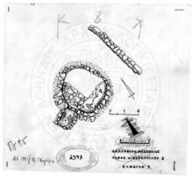 Καρποφόρα Μεσσηνίας. Θέσις Τουρκοκίβουρα. Κάτοψις τάφου Νικητοπούλου 6 μετά του σωζομένου τμήματος αναλημματικού περιβόλου προς Α.