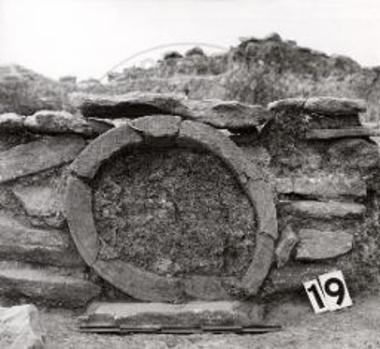 Ο πίθος 19 από Ν (έμπροσθεν).