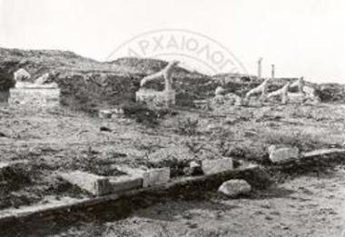Terrace with lion statues.