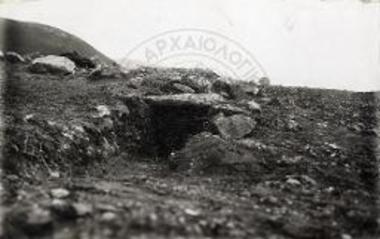 Τμήμα εισόδου του μεσαίου θολωτού τάφου του Τρουμπέ.