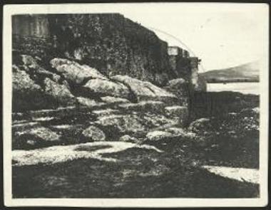 Αι προ του κάστρου της Άρτης αρχαίαι λατομίαι.