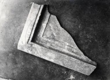 Τεμάχιον εκ της άνω πλακός της αγίας τραπέζης.