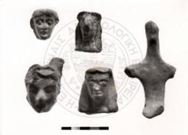 Πειραιάς. Ιερό της Αρτέμιδος Μουνιχίας. Τμήματα ειδωλίων.