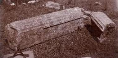 Semi - column from Megaron.