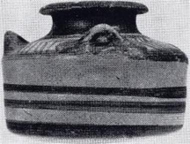 Θαλαμοειδής τάφος Ι, κυλινδρικό τρίωτο αλάβαστρο.