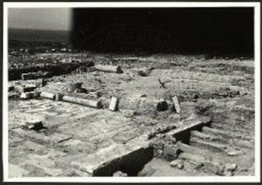 Άποψις του νοτίου πτερού και του κεντρικού κλίτους από ΝΑ.