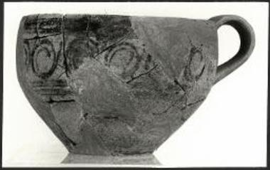 Κύπελλο της ΥΜ IIIΒ εποχής.