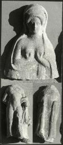 Γυναικεία προτομή και ειδώλια νέου και κόρης.