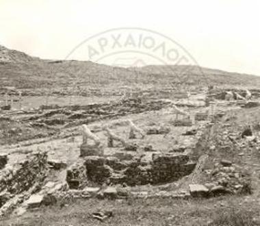 Terrace with lion statues.
