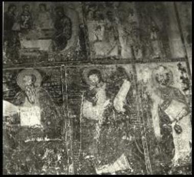 Κοίμησις. Τμήμα τοιχογραφιών επί της προς δυσμάς στοάς. Διακρίνονται τα ακιδογραφήματα.