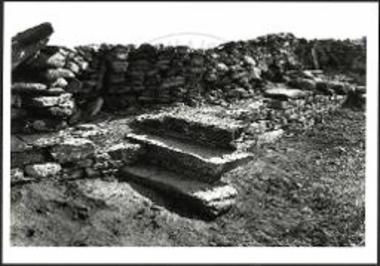 Η κλίμακα του Β σκέλους του τείχους μετά τον καθαρισμό.