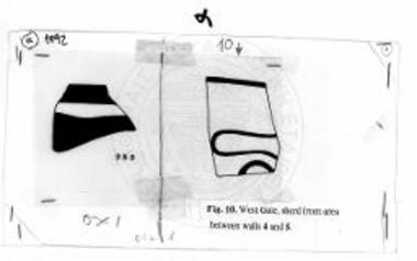 Όστρακα της περιοχής μεταξύ τοίχων 4 και 5 της Δυτικής πύλης.