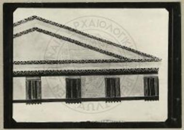 Η είσοδος του κτιστού τάφου.