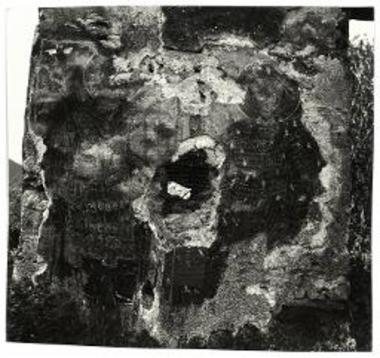 Τοιχογραφίαν των Αγίων Νέστορος και Δημητρίου εις την Β. πεσσοστοιχίαν της βασιλικής (διακρίνονται τα τρία στρώματα τοιχογραφίας της βασιλικής).