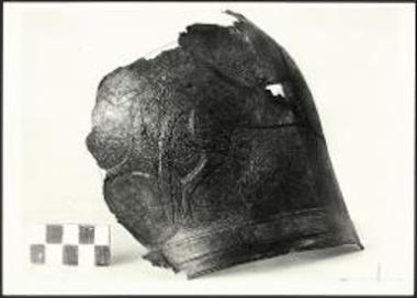 Η εξ Ονυθέ Γουλεδιανών χαλκή ανάγλυφος περικεφαλαία (6ου π.Χ. αι).