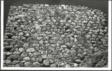 Το κάστρον του ακρωτηρίου Τηγάνι. Τοιχοποιία της Α. πλευράς του παρά την είσοδον πύργου.